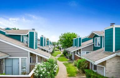 Main picture of Townhomes on Peacock Hill