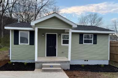 Main picture of 311 E Maple Ave