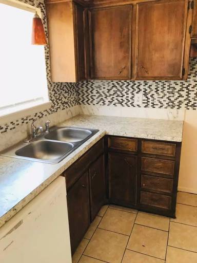 Main picture of 2601 E Sunset Cir
