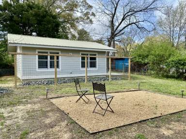 Main picture of 313 Dacian Ave