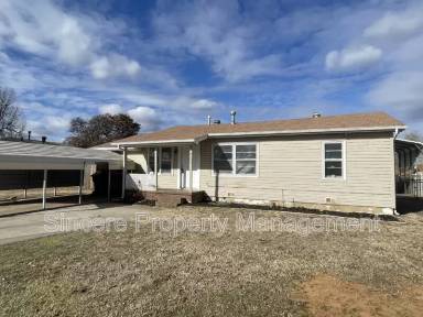Main picture of 9305 NE 13th St