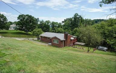 Main picture of 1100 Ledgehill Dr