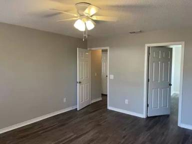 Main picture of 110 Sandstone Trl