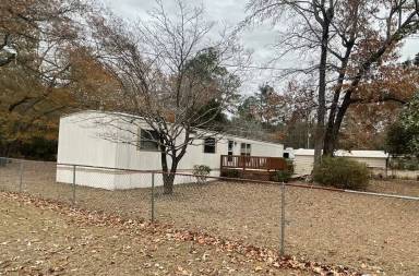 Main picture of 2988 Lake Upchurch Dr