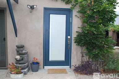Main picture of 1811 S Ogden Dr