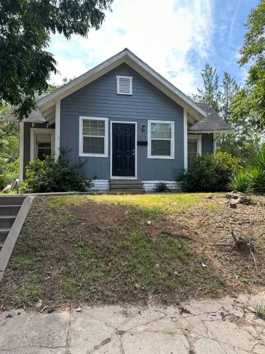 Main picture of 3031 Catherine St