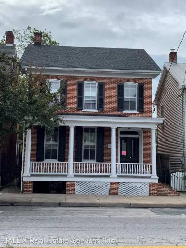 Main picture of 232 E King St