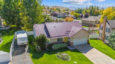 Main picture of 153 Circle Dr