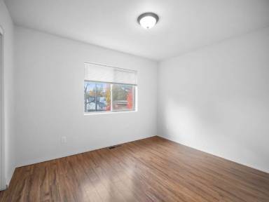 Main picture of 3270 N Lincoln St