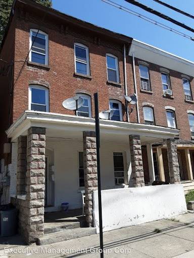 Main picture of 200 S William St