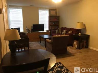 Main picture of 121 W Carolina Ave