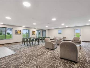 Main picture of 670 Nex Ave