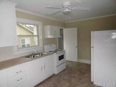 Main picture of 612 Walter St