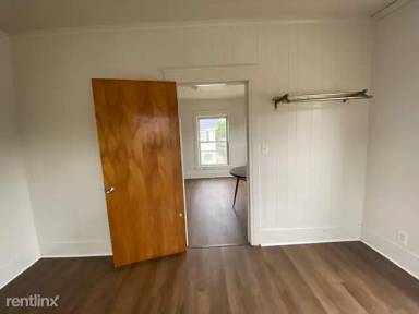 Main picture of 527 N East Ave