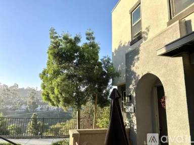 Main picture of 2124 Solara Ln