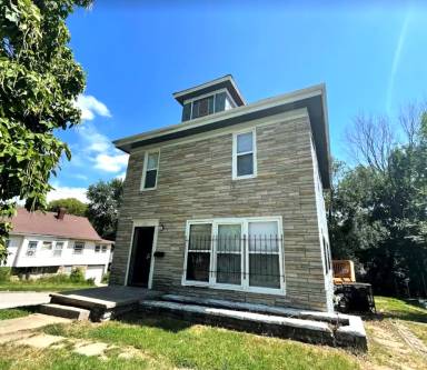 Main picture of 1301 Bennington Ave