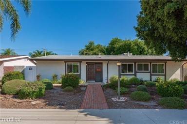 Main picture of 20619 Parthenia St
