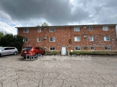 Main picture of 2 Hampshire Ct
