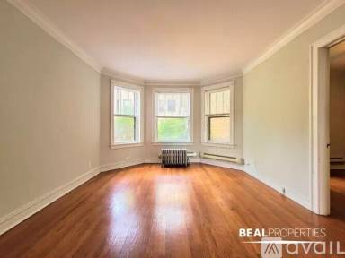 Main picture of 1125 W Oakdale Ave