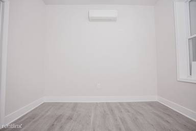 Main picture of 2310 N Opal St