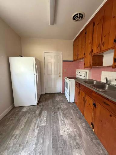Main picture of 1228 River Bank Ct