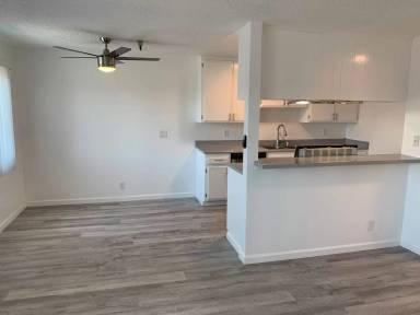 Main picture of 11610 Oxford Ave