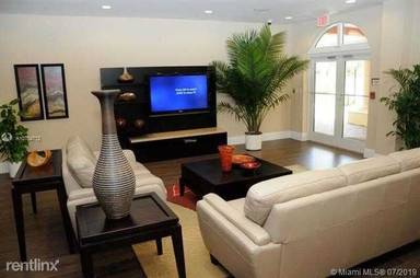 Main picture of 9345 SW 77th Ave