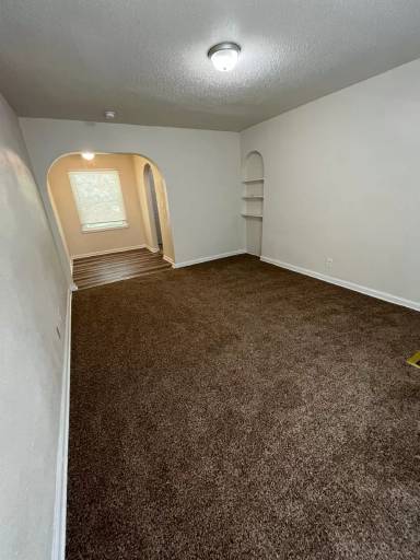 Main picture of 636 S Hydraulic St