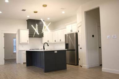 Main picture of 941 Tesslynn Ave