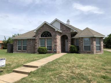 Main picture of 1329 Maple Ridge Dr