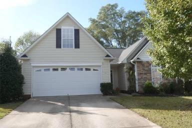 Main picture of 15 Montreat Ln
