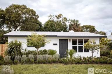 Main picture of 916 Alamanda Rd