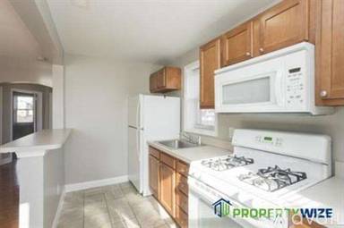 Main picture of 3704 W Saratoga St