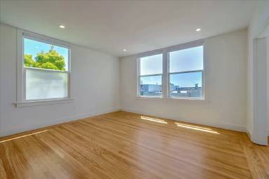 Main picture of 127 Leroy Pl