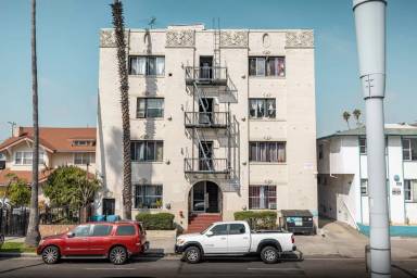 Main picture of 147 S Normandie Ave