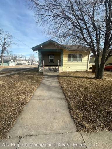 Main picture of 1823 7th Ave