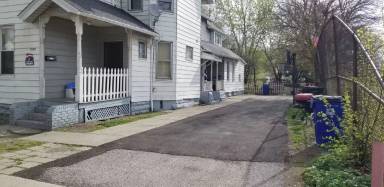 Main picture of 3165 W 31st St