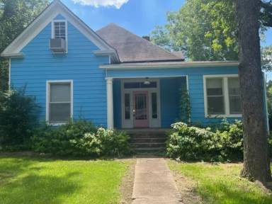 Main picture of 211 S Jackson St