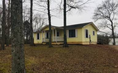 Main picture of 221 W Harper Rd