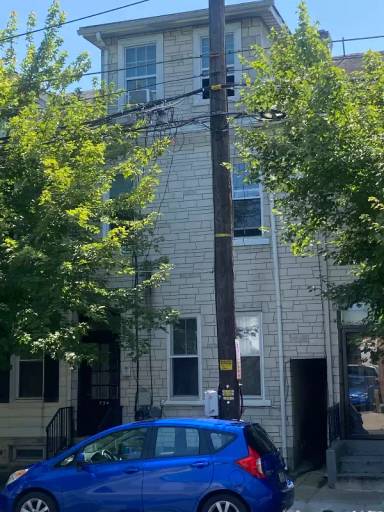 Main picture of 734 W Gordon St