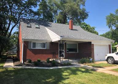 Main picture of 124 E Hoover St