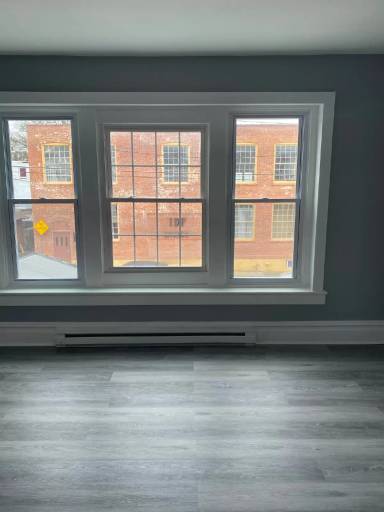 Main picture of 1015 W Liberty St