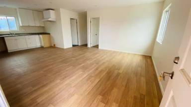 Main picture of 3636 W 64th St