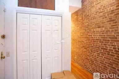 Main picture of 328 W 83rd St