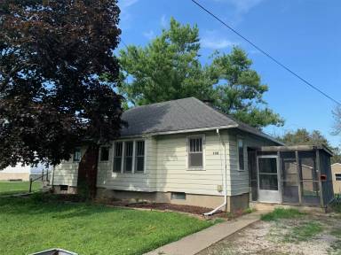 Main picture of 102 Market St