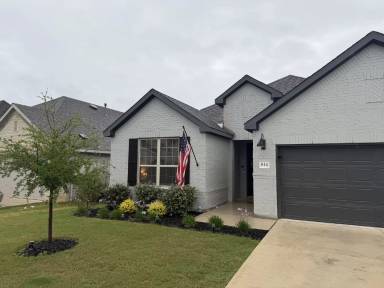 Main picture of 814 Pamplona Ln