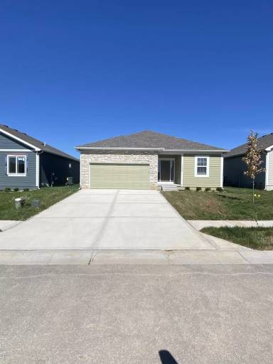 Main picture of 15348 Jessica St