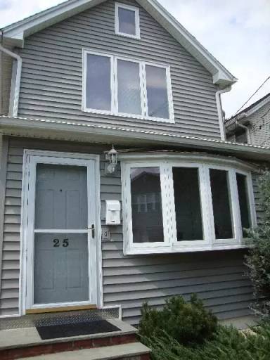 Main picture of 25 Elm St
