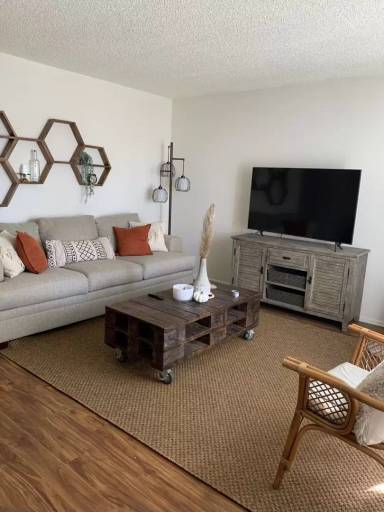 Main picture of 3195 Estelita Ct