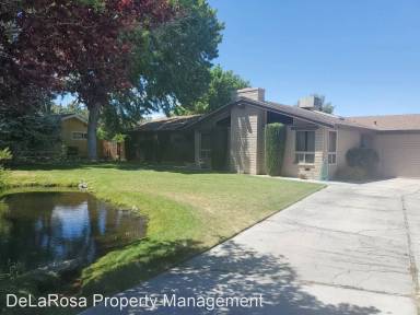 Main picture of 35 Aurora Cir